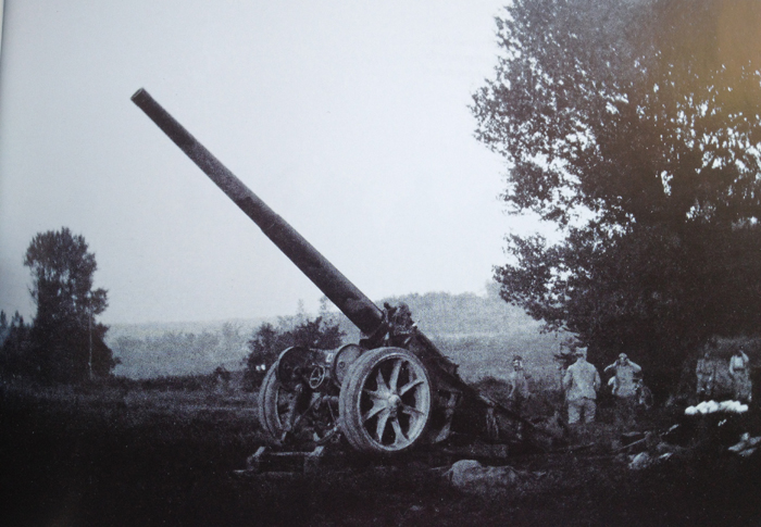 A M1916 Ruelle-Saint-Chamond. Photo taken by Frantz Adam, September 1918.