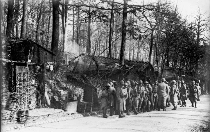 A section prepares to depart for the front line trenches near Soisson.
