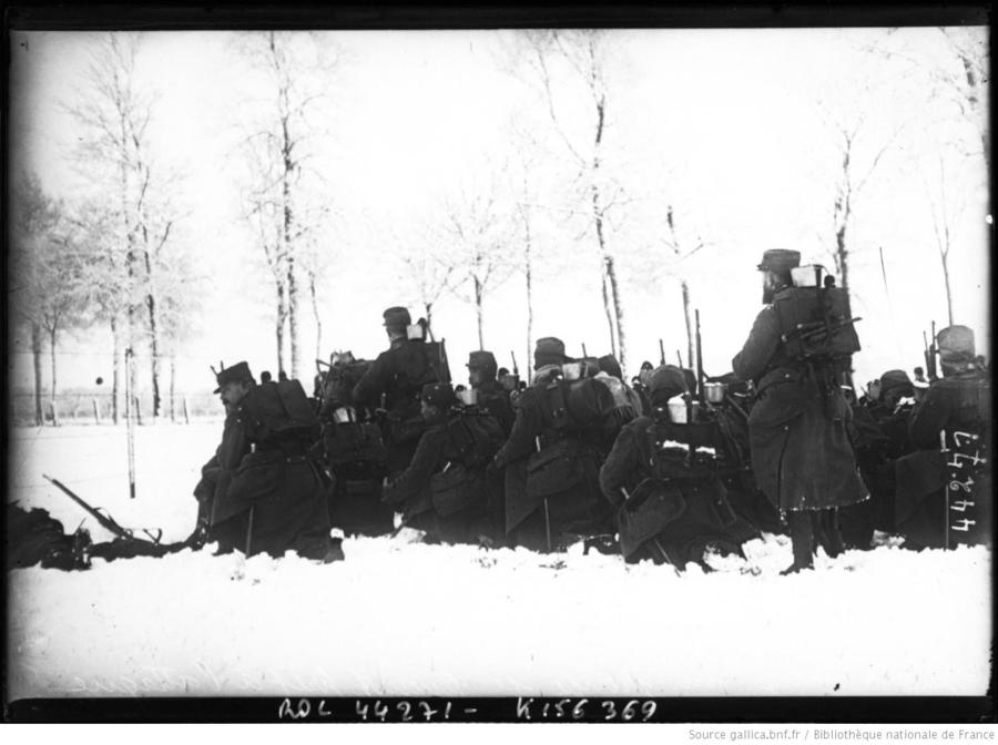 A section carries out assault exercises in the snow, late 1914.