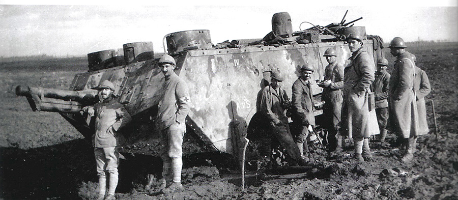 A disabled Schneider tank. (1918)
