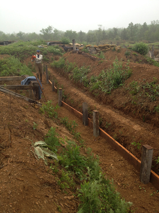 Progress is made on the second line trench during the French company work weekend. Newville, September 2013.